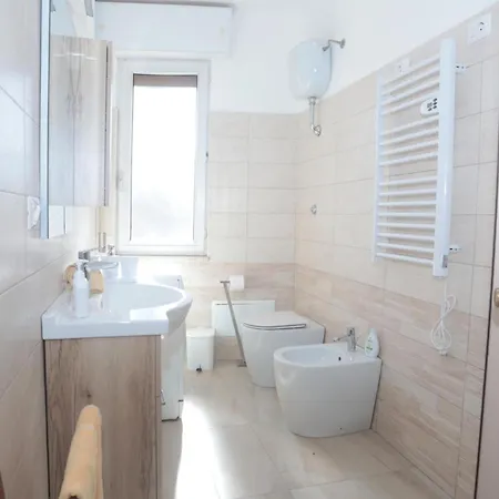 Apartment Residenz Cala Di Seta Dreizimmer-wohnung Mario Für 5 Personen Calasetta